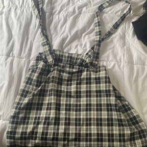 Overall skirt